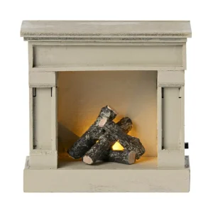 Miniature Mouse Fireplace in Off-White by Maileg