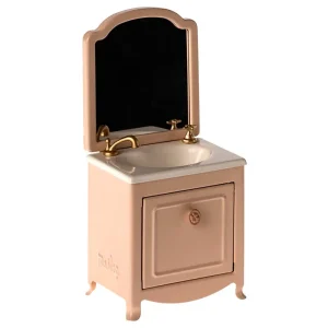 Mouse Sink Dresser in Powder by Maileg