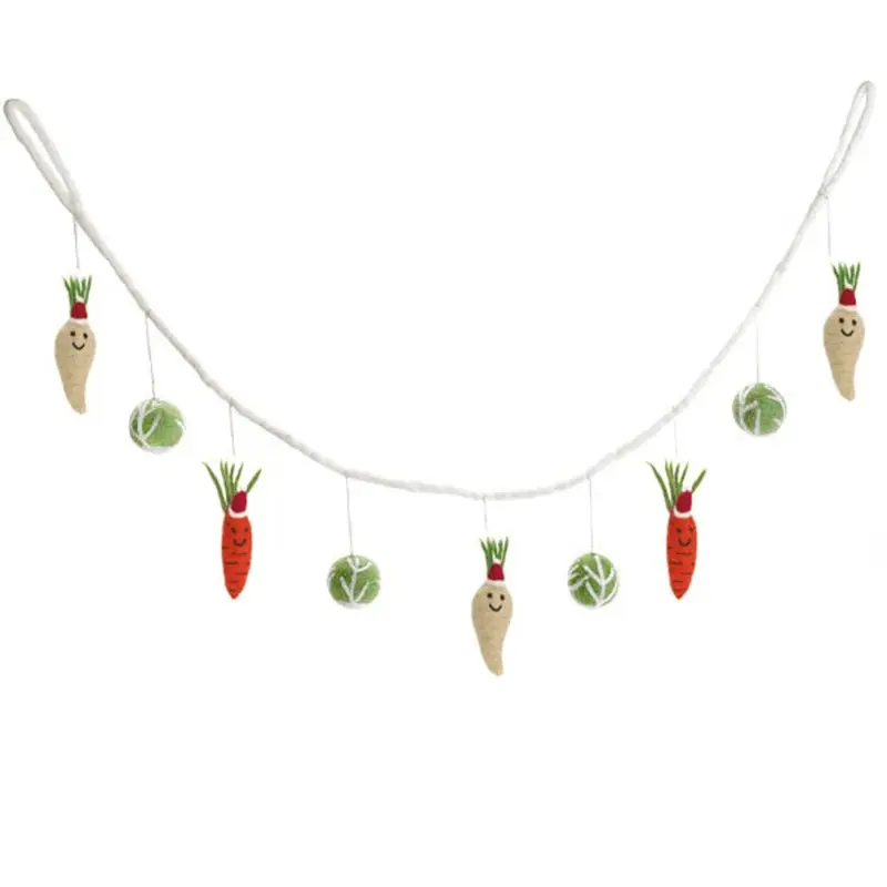 Christmas Vegetable Garland by Amica