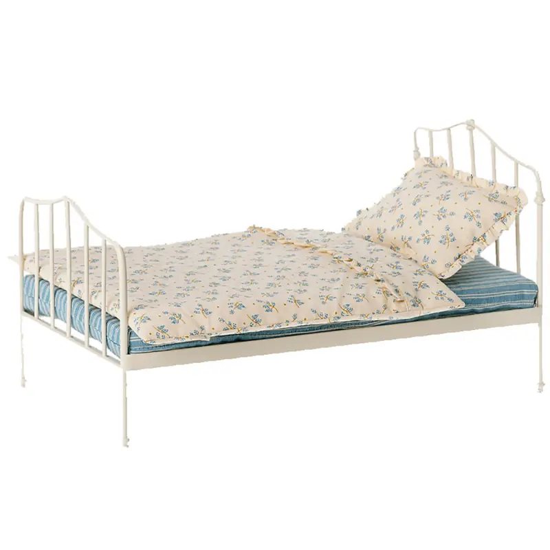 Bed (Mini) in Blue by Maileg