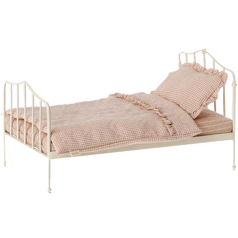 Bed (Mini) in Purple by Maileg