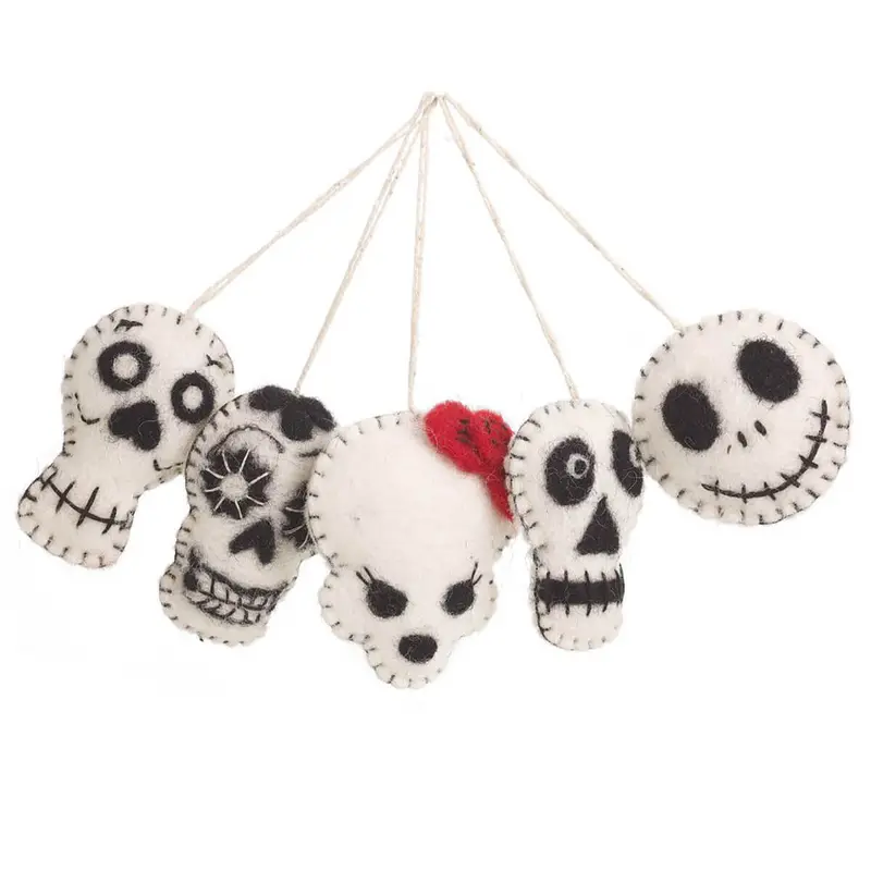 Skulls Hanging Halloween Decorations by Felt So Good