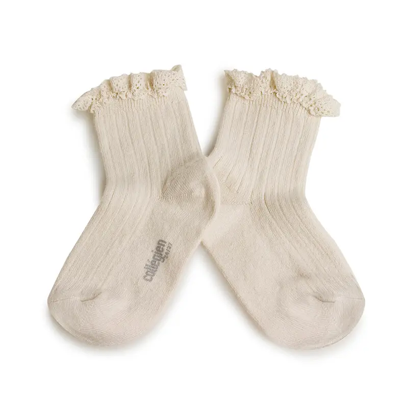 Lili Lace Trim Ribbed Ankle Socks in Doux Agneaux by Collegien