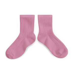La Mini Ribbed Ankle Socks in Rose Bonbon by Collegien
