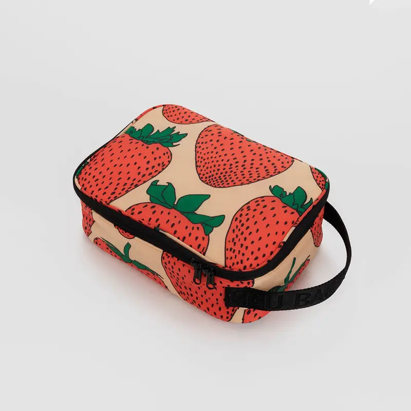 Lunch Box in Strawberry by Baggu