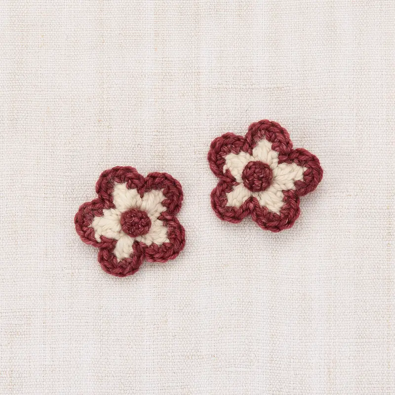 Medium Flower Clip Set in String by Misha & Puff