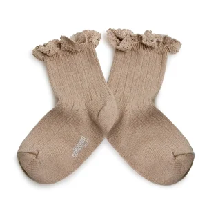 Lili Lace Trim Ribbed Ankle Socks in Petite Taupe by Collegien