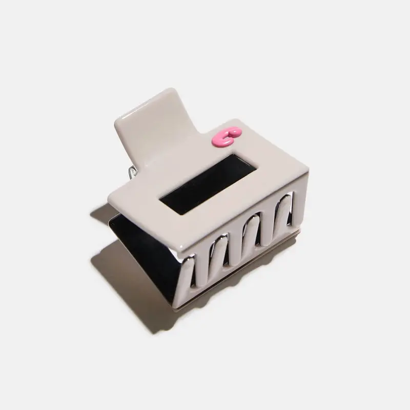 Midi Box Claw in Taupe + Black by Chunks