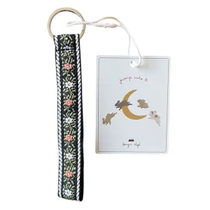 Key Hanger in Shadow by Konges Sljd