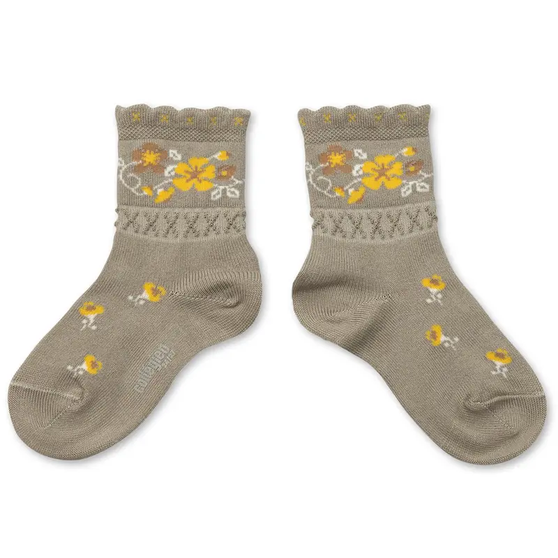 Camlia Jacquard Flower Ankle Socks in Gris Perle by Collegien