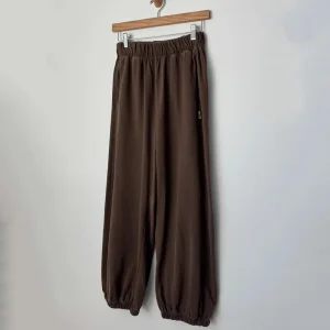 Balloon Pants in Chocolate by Le Bon Shoppe