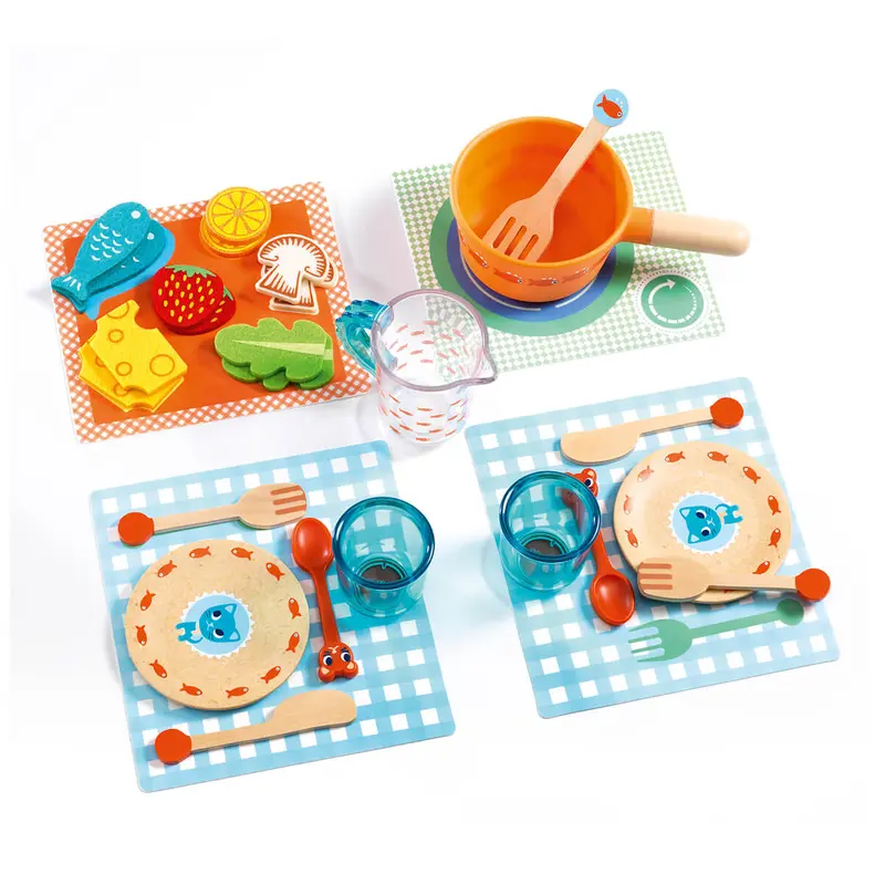 Dinner Time Kittens Role Play Food and Tableware Set by Djeco