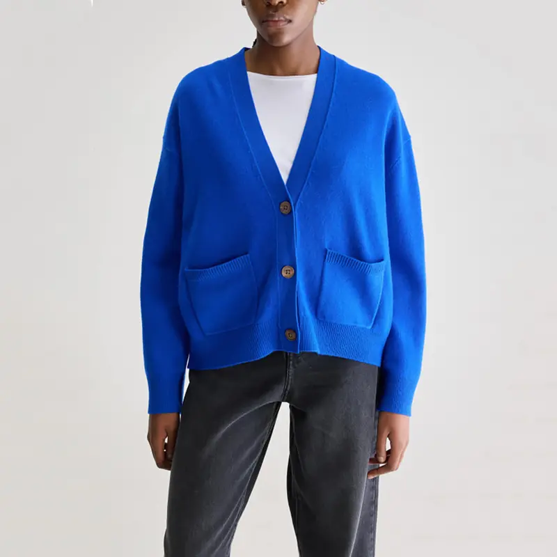 Gakkin V-Neck Cardigan in Lazuli by Bellerose