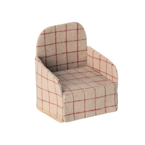 Chair for Mouse in Red by Maileg