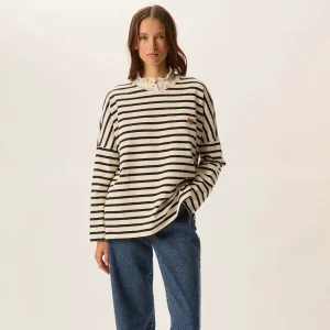 Filly Tee in Ecru / Marine by Des Petits Hauts
