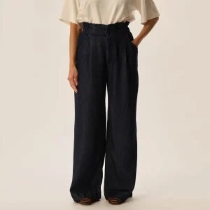 Leni Jean in Brut by Des Petits Hauts