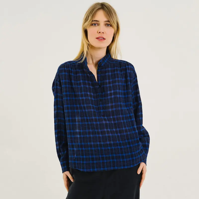 Emma in Deepsea by Sacrcoeur