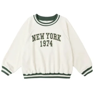 Oversized Raglan Sweatshirt in New York by Rylee & Cru