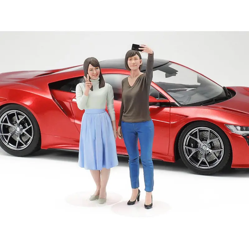 Tamiya Campus Friends Modern 1:24 Scale Figures